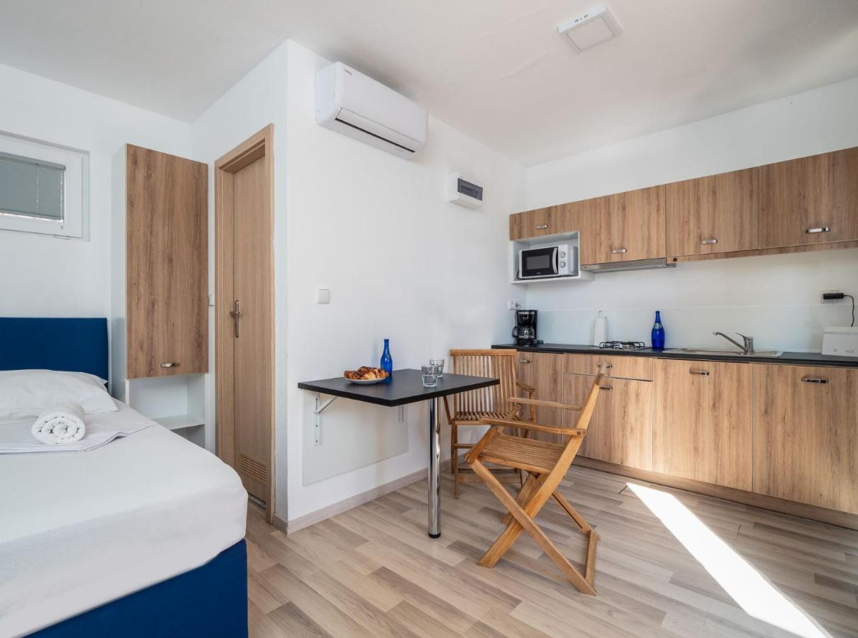 Mediteran Travel Mobile Homes Belvedere Сегет-Враница Экстерьер фото
